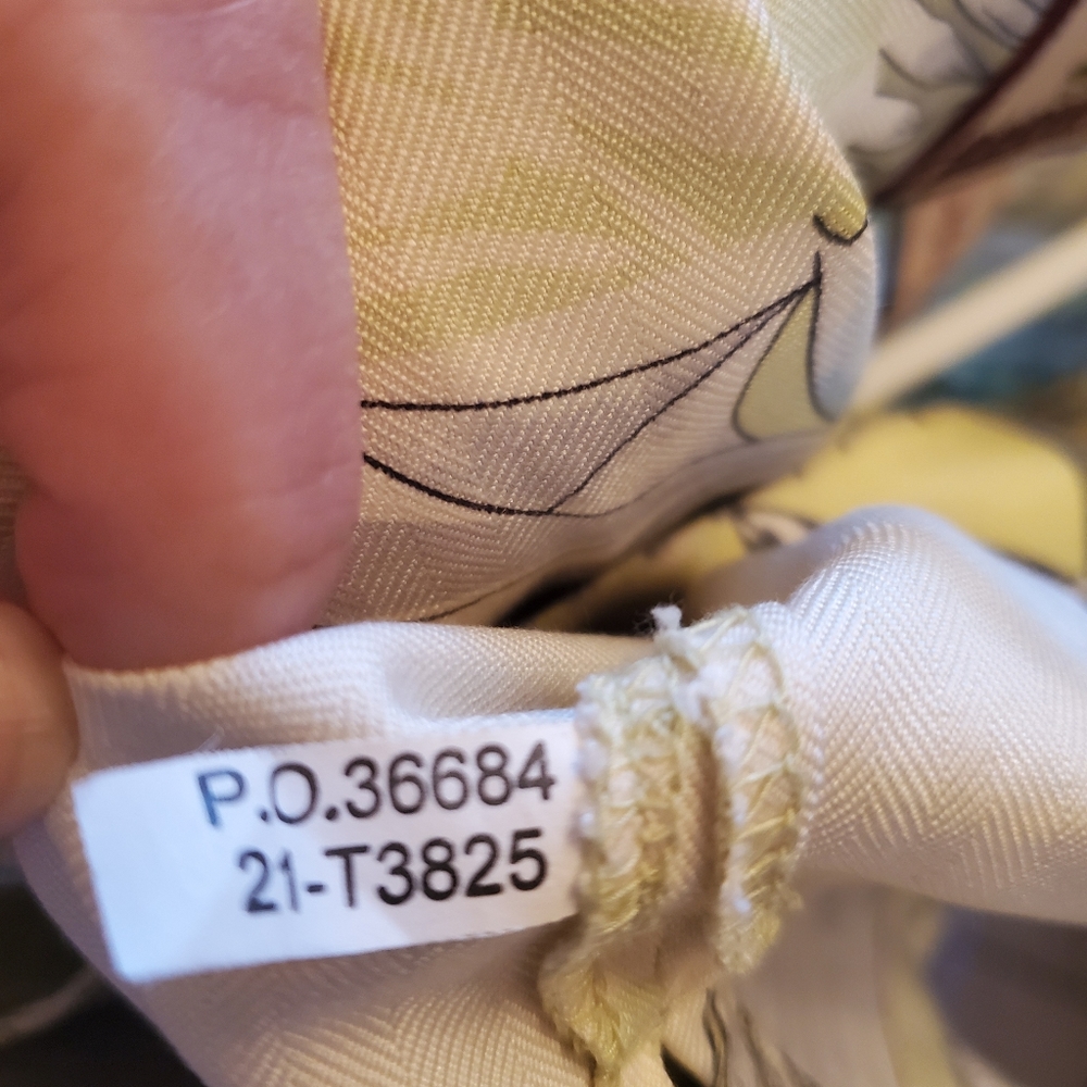 Tommy Bahama 100% Silk Floral Camp Shirt Sz XL - Picture 2 of 8